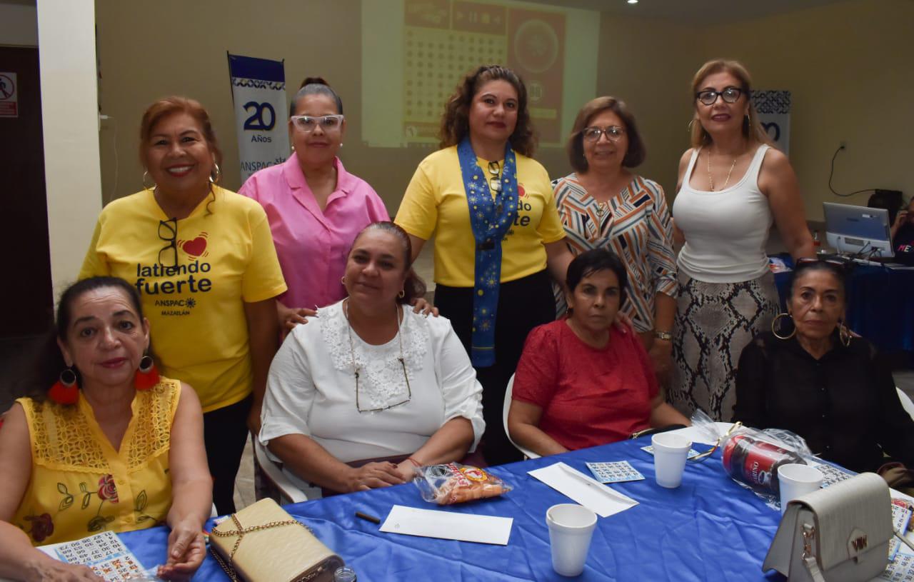 $!La Unidad San Guido María Conforti estuvo muy animada en esa tarde de bingo.