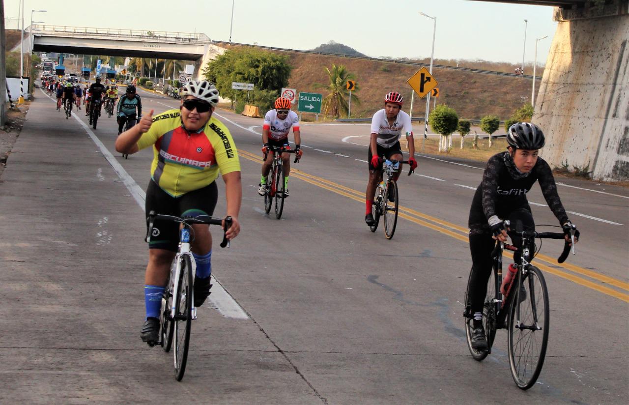 $!Mónico Lizárraga: Ciclistas sinaloenses le rinden tributo con exitosa Ruta del Mono