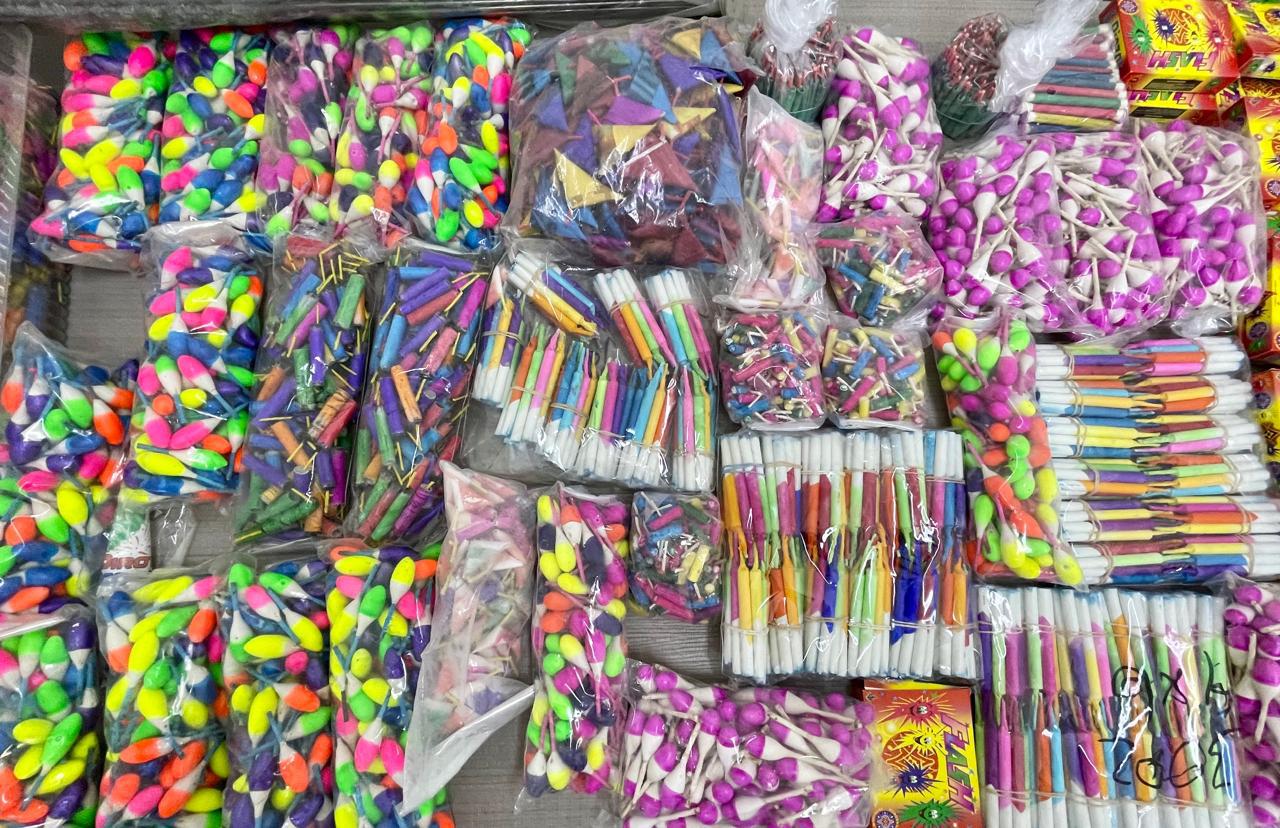 $!Inicia diciembre con aseguramiento de 5 kilos de pirotecnia en abarrotes en Culiacán