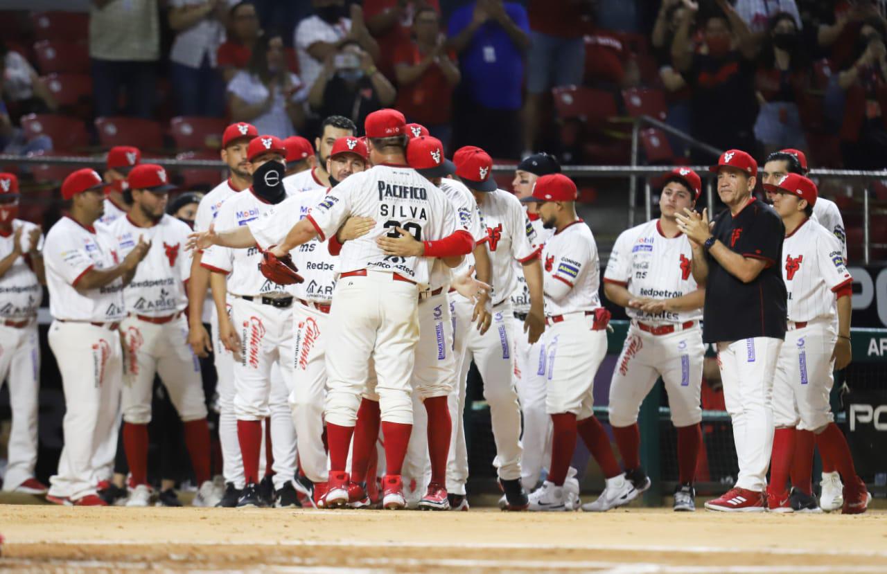$!Venados de Mazatlán deja tendido a Charros de Jalisco en feria de carreras