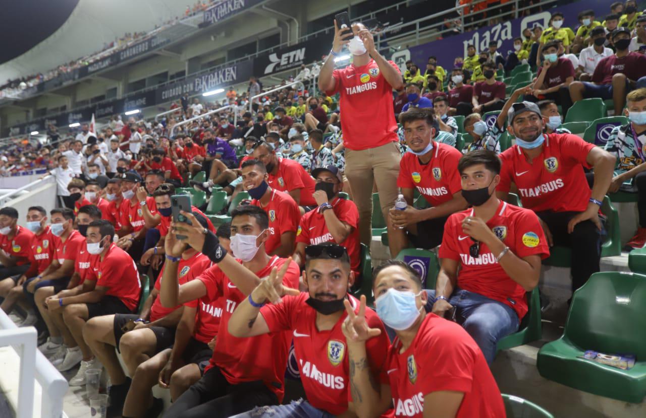 $!Inauguración de la Copa Mazatlán de Futbol llena el Kraken de algarabía