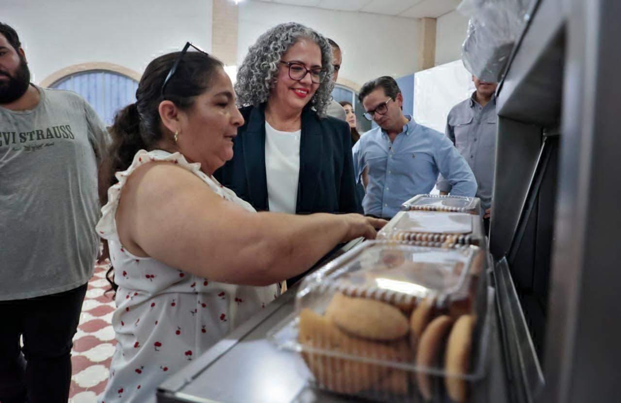 $!Equipa Sinaloa fortalece el trabajo de hombres y mujeres productivas: Graciela Domínguez