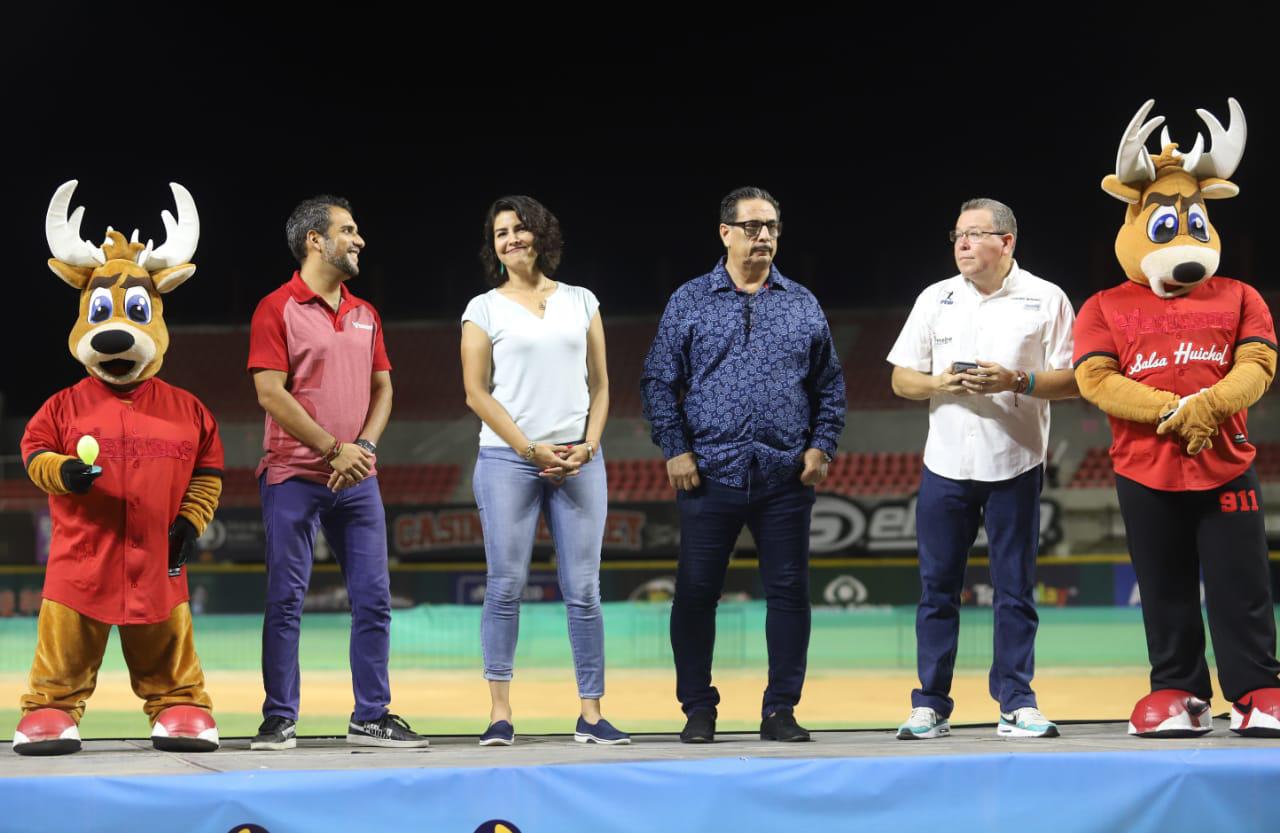 $!Entre fuegos artificiales y un ambiente de fiesta inauguran el Mazatlán Baseball Tournament