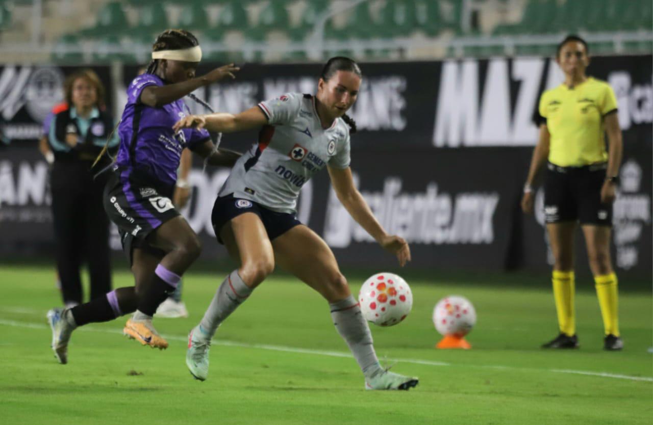 $!Pita la Máquina Celeste en El Encanto y golea a Mazatlán Femenil