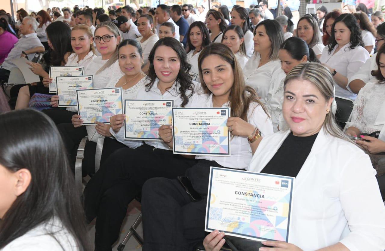 $!Reconocen a docentes de Sinaloa por participación en diplomados de matemáticas y ciencias