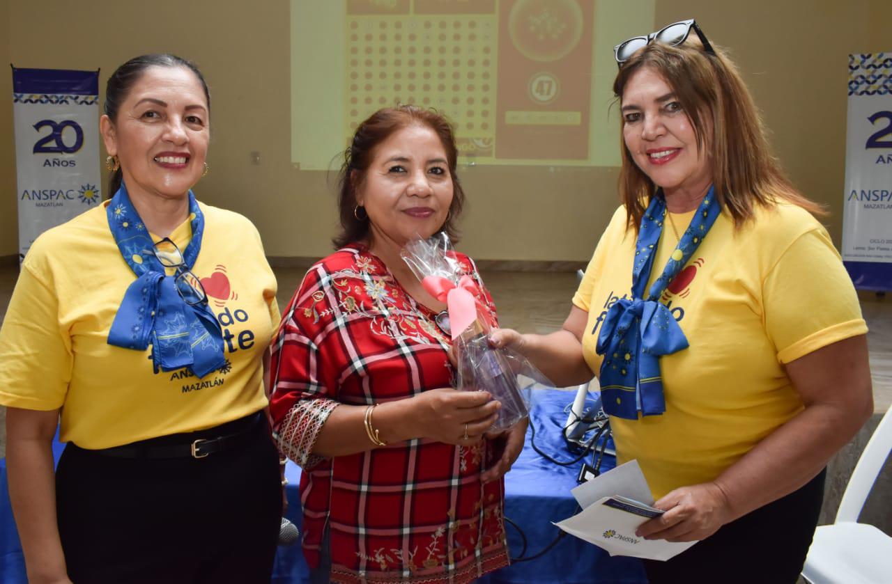 $!María Victoria Pérez de Rueda fue una de las afortunadas ganadoras.