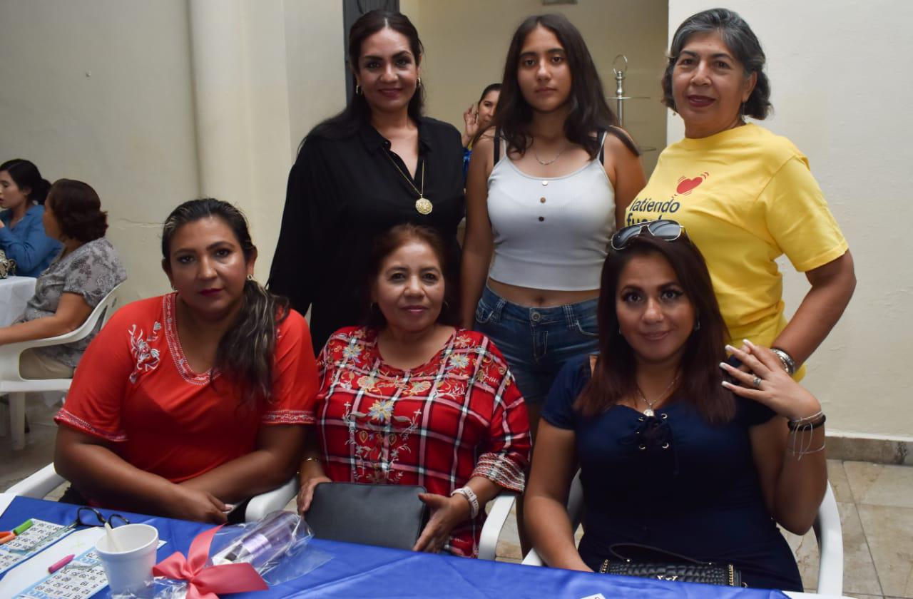 $!Marina Méndez, Valentina García, Martha Gloria Barrón, Oralia Peraza, María Victoria y Kesia Almendra.