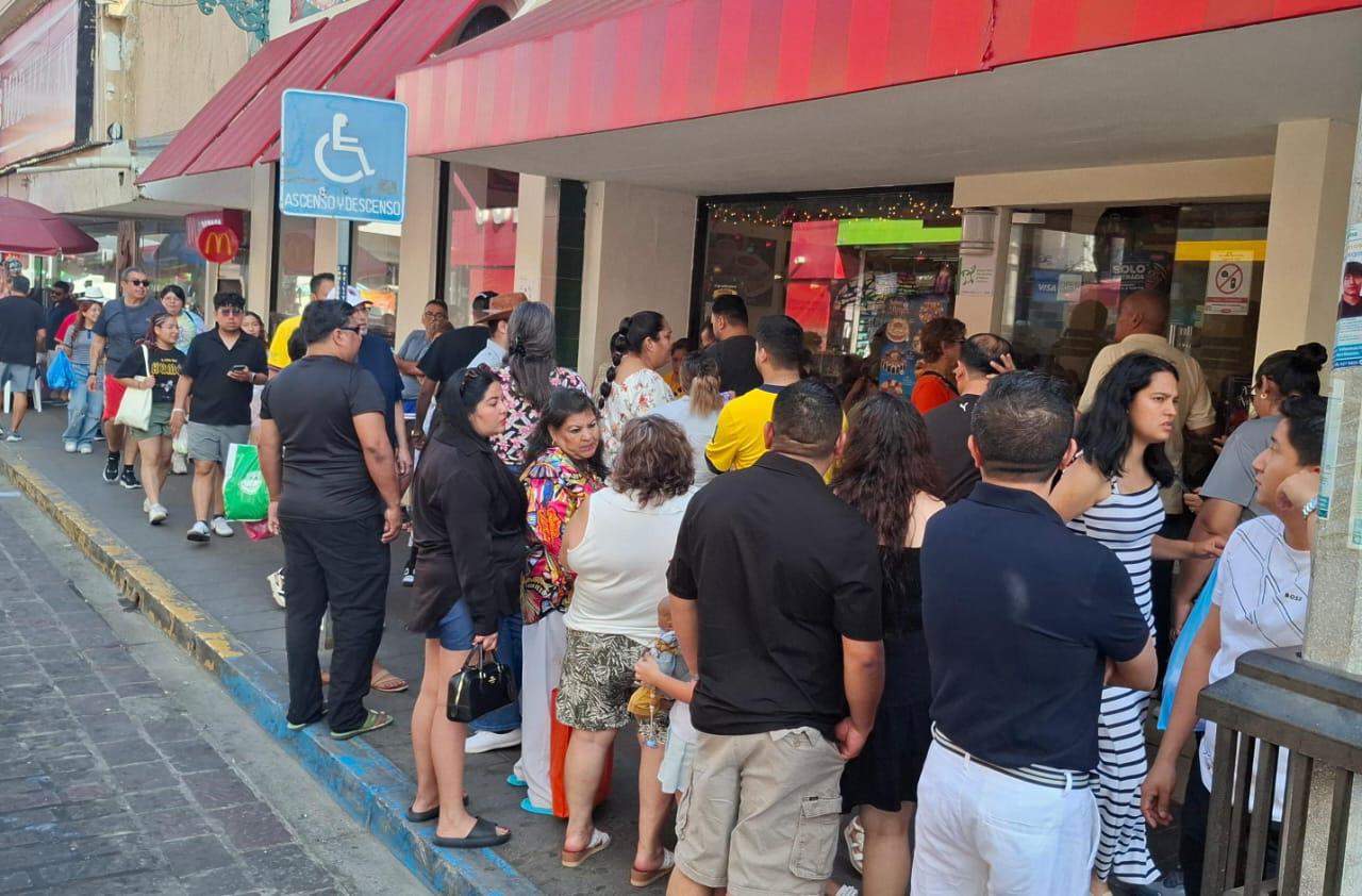 $!Mazatlán tiene un fin de semana con abundante flujo de turistas nacionales y extranjeros