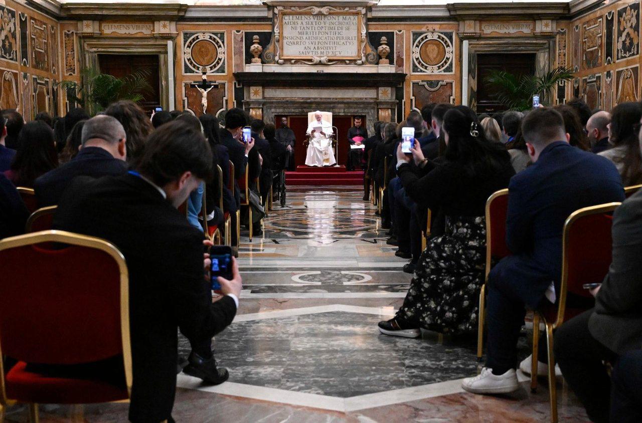 $!Que ningún joven quede al margen en su sueño de un mundo mejor: Papa León XIV