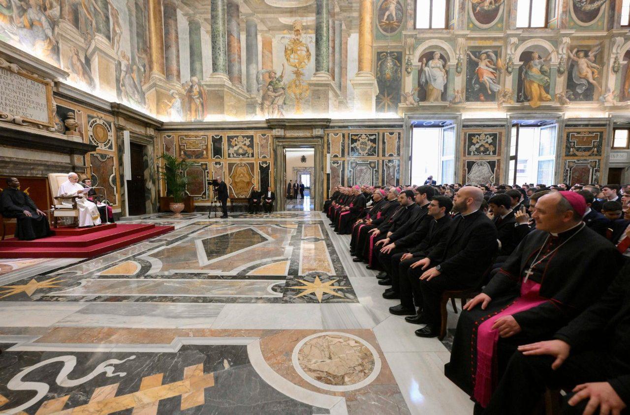 $!León XIV a seminaristas: Tengan una mirada sobrenatural de la realidad