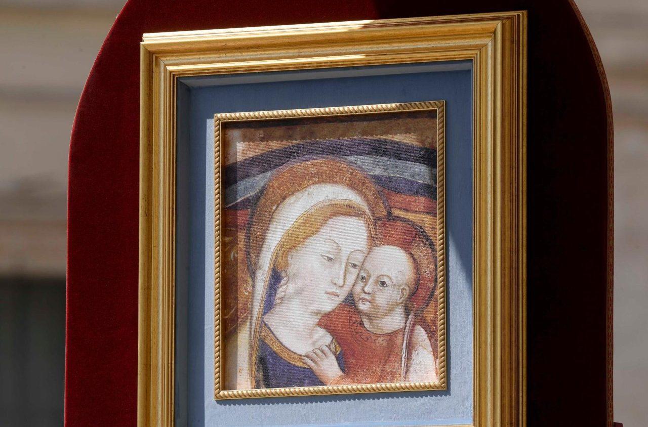 $!Imagen de Nuestra Señora del Buen Consejo en el altar.