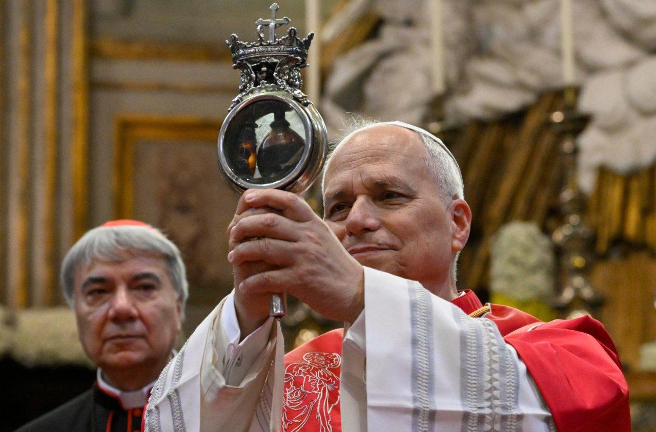 $!Papa León XIV visita Nápoles en el primer aniversario de su elección; lo reciben con pizzas