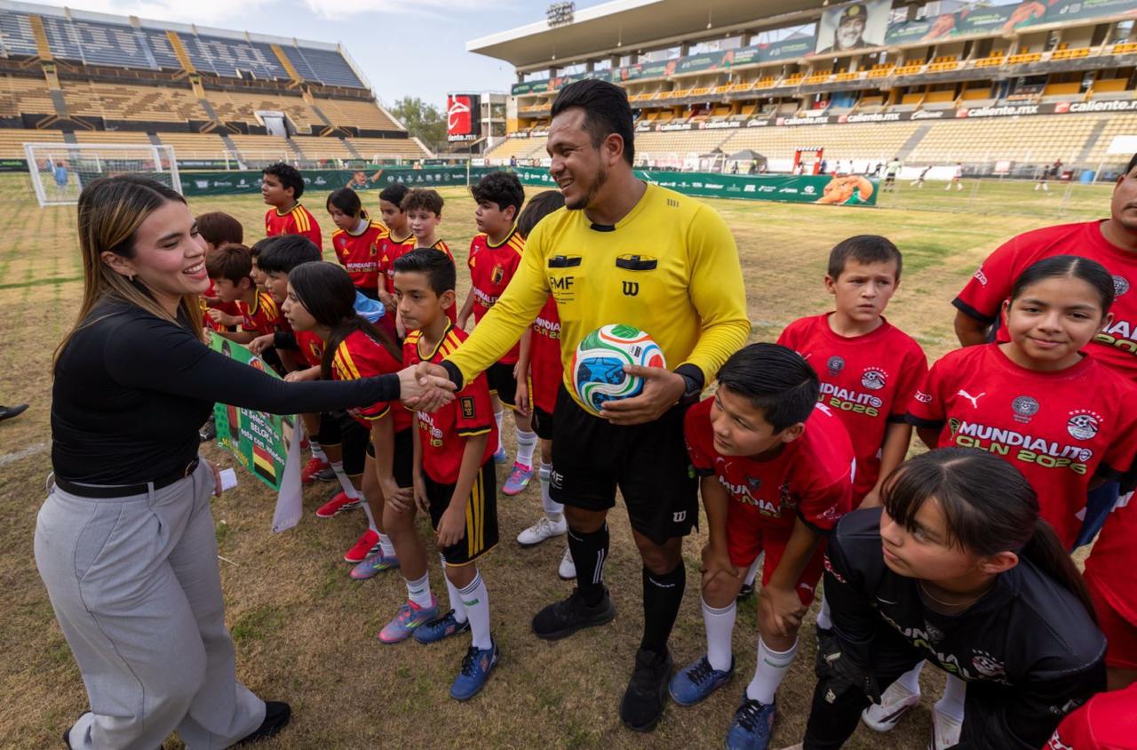 $!Ana Miriam Ramos destaca impulso al deporte infantil durante arranque de acciones del Mundialito Culiacán 2026