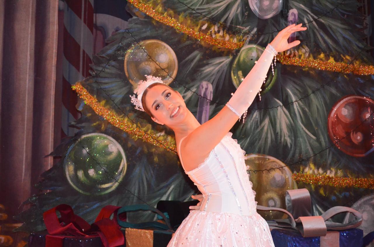 $!Denisse del Río Acosta, bailarina de la Escuela de Ballet Clásico del CMA.