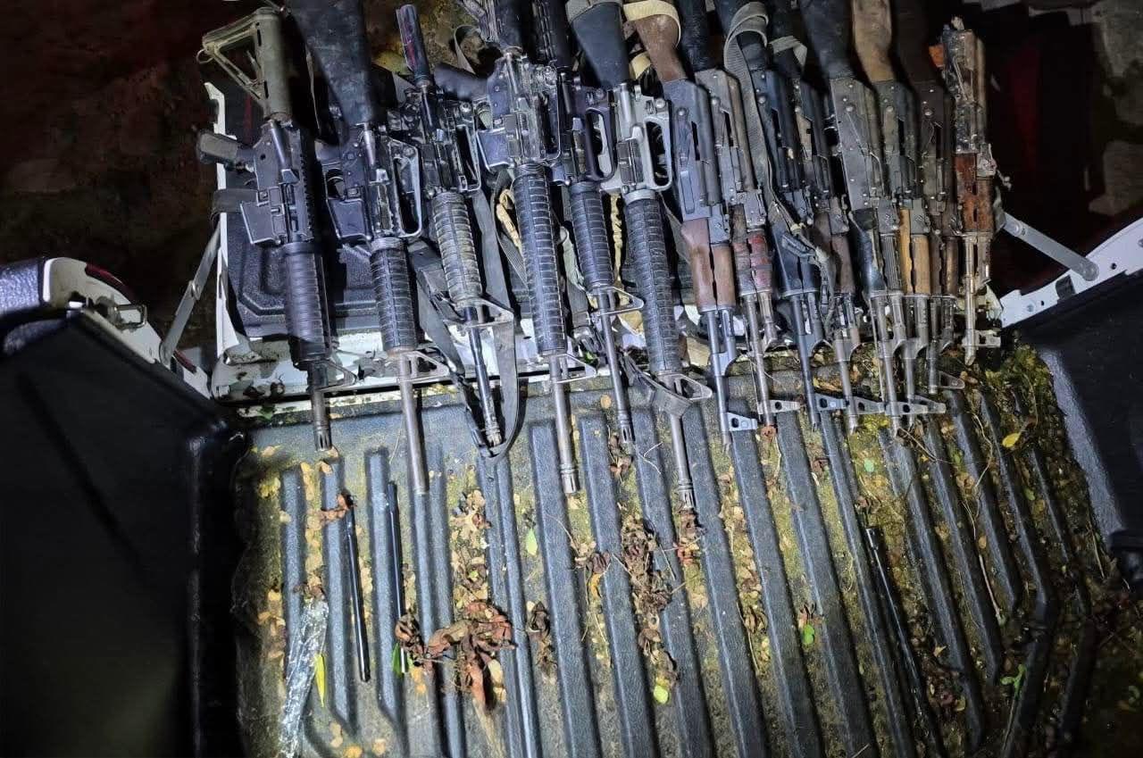 $!Decomisan arsenal y explosivos en operativo de fuerzas federales en Cosalá