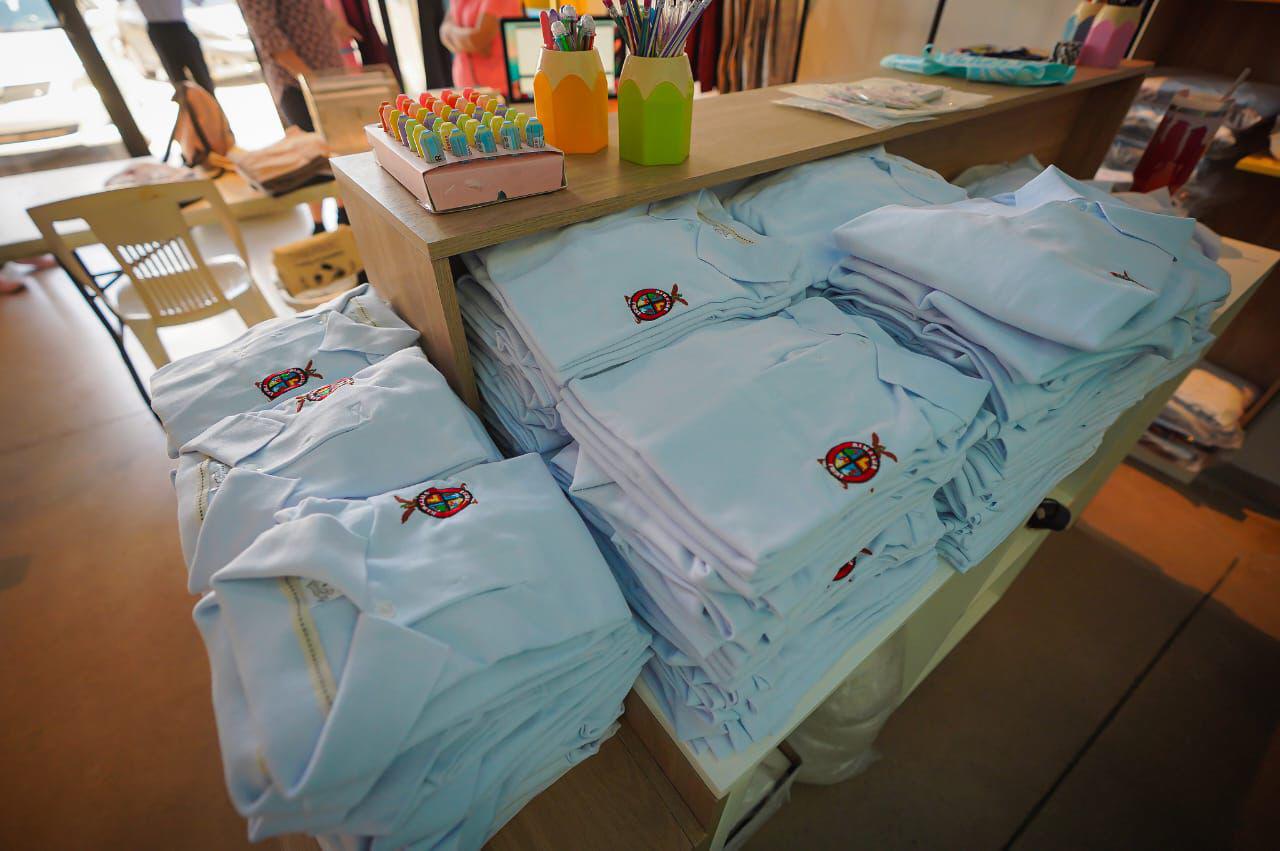 $!Supervisan Economía y SEPyC arranque del canje gratuito de uniformes y útiles escolares en Sinaloa