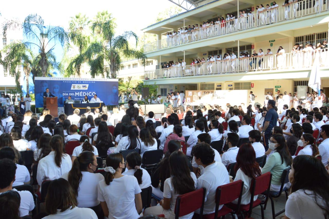 $!Rector de la UAS propondrá que campus de Medicina lleve el nombre del doctor Carlos Alfredo Zambada