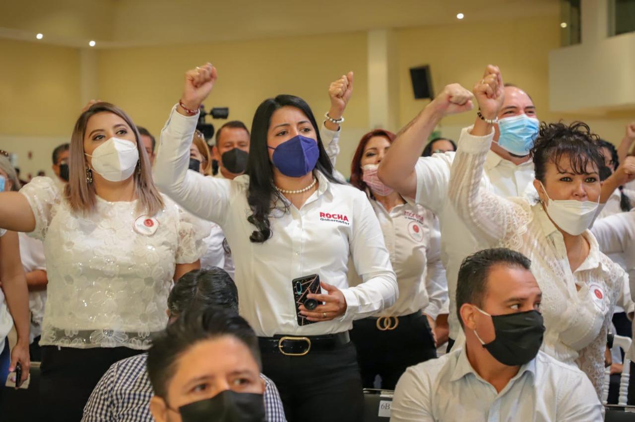 $!Rocha Moya se compromete a atender el sector educativo