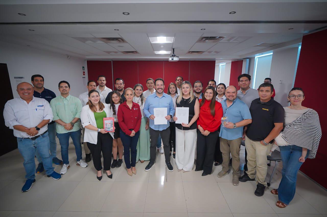 $!Marcas sinaloenses de MiPyMEs podrán venderse en tiendas OXXO