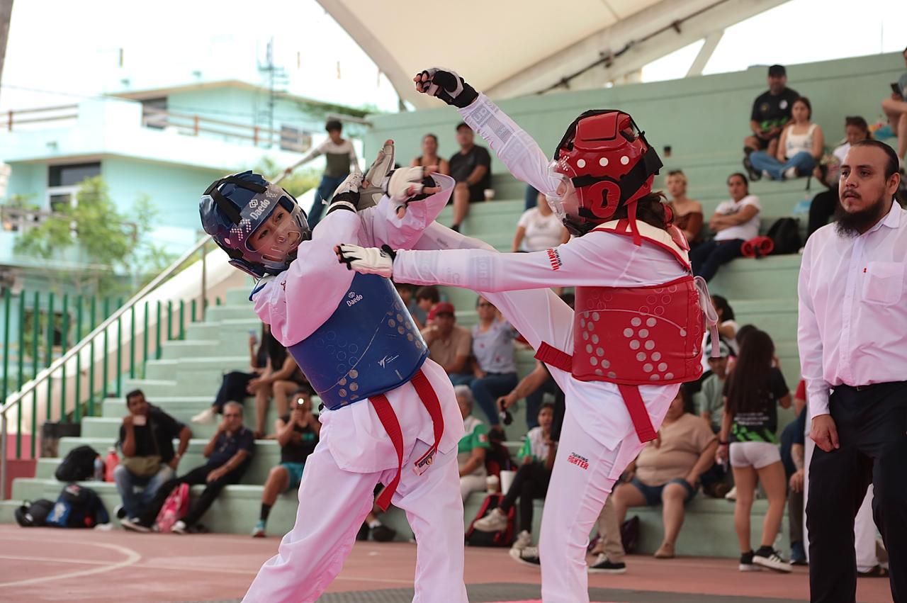 $!Taekwondoínes mazatlecos salen con medio boleto en mano