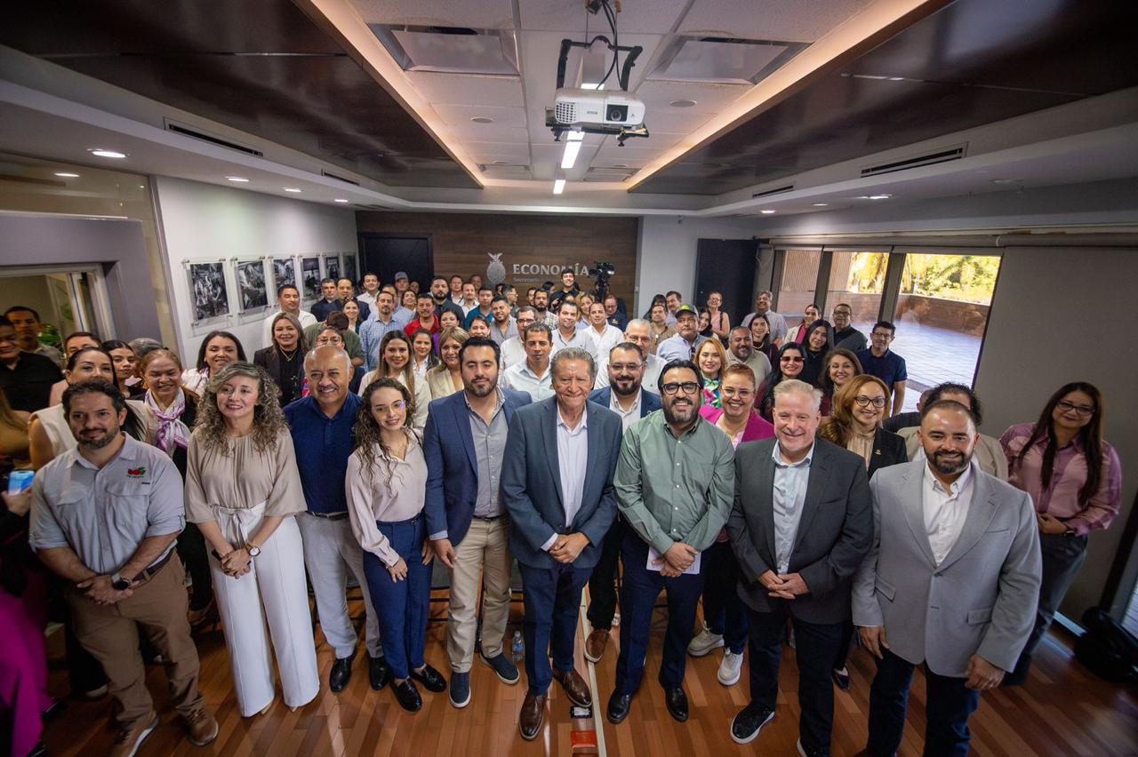 $!Alcalde de Culiacán firma acuerdo con Nacional Financiera para dispersar créditos