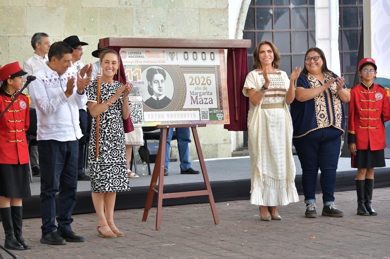 $!Devela la Presidenta Claudia Sheinbaum billete de Lotería que rinde homenaje a Margarita Maza