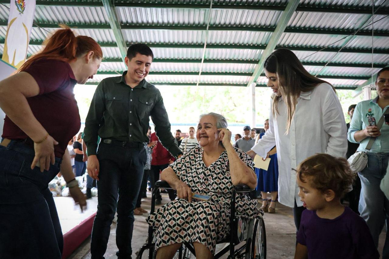$!Acercan servicios y apoyos a familias de la colonia 16 de Septiembre en Culiacán