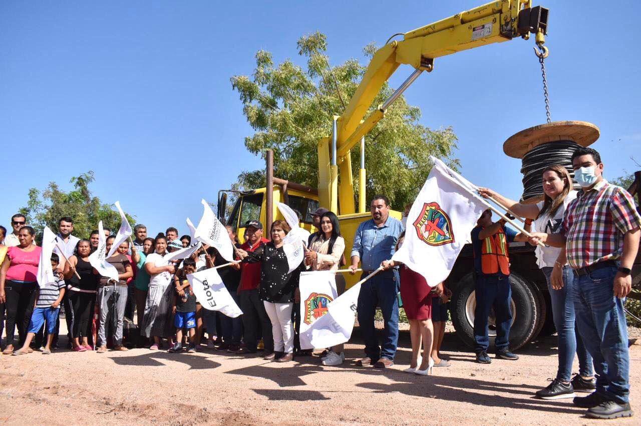 $!Inician trabajos de ampliación de energía eléctrica en Caimanes y La Cruz, en Elota