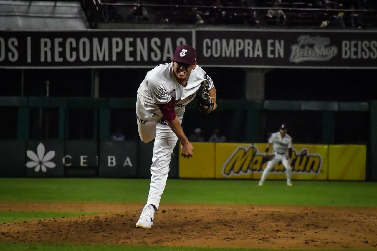 $!Tomateros remonta con rally explosivo y empata la serie en casa