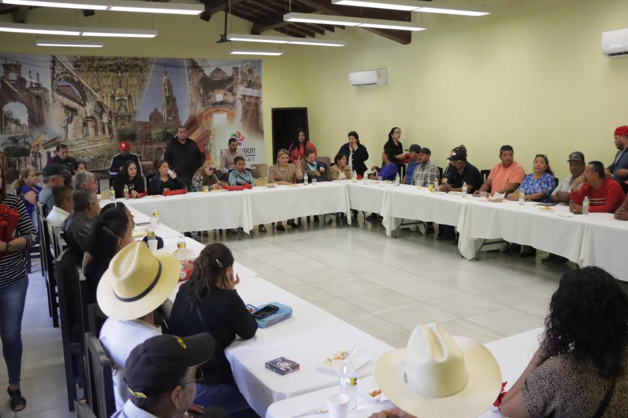 $!Se reúnen síndicos y comisarios de Rosario para planear mejoras en el Municipio
