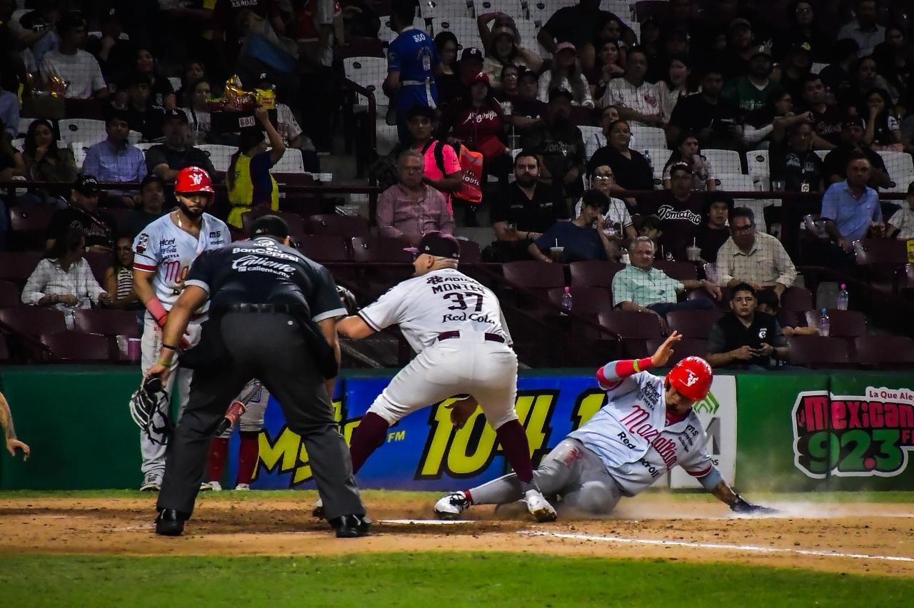 $!Tomateros remonta con rally explosivo y empata la serie en casa