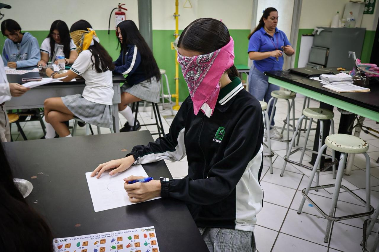 $!Lleva DIF Culiacán programa ‘Somos inclusión’ al Cobaes 27; impulsa ‘empatía y respeto’ con alumnos y personal