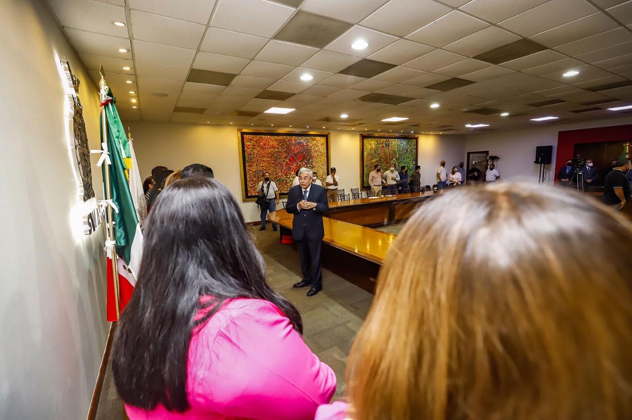 $!Rocha Moya toma protesta a subsecretarios y directores de organismos