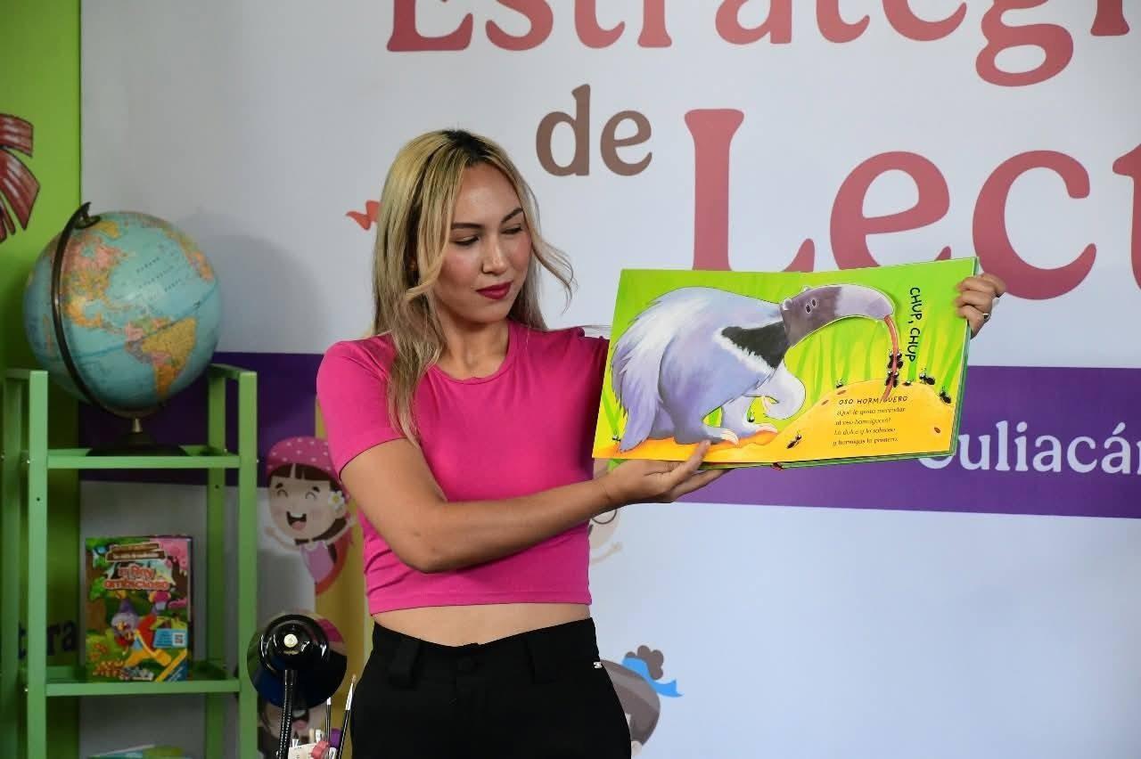 $!Después del maratón, hubo actividades de cuentacuentos y lecturas en voz alta.