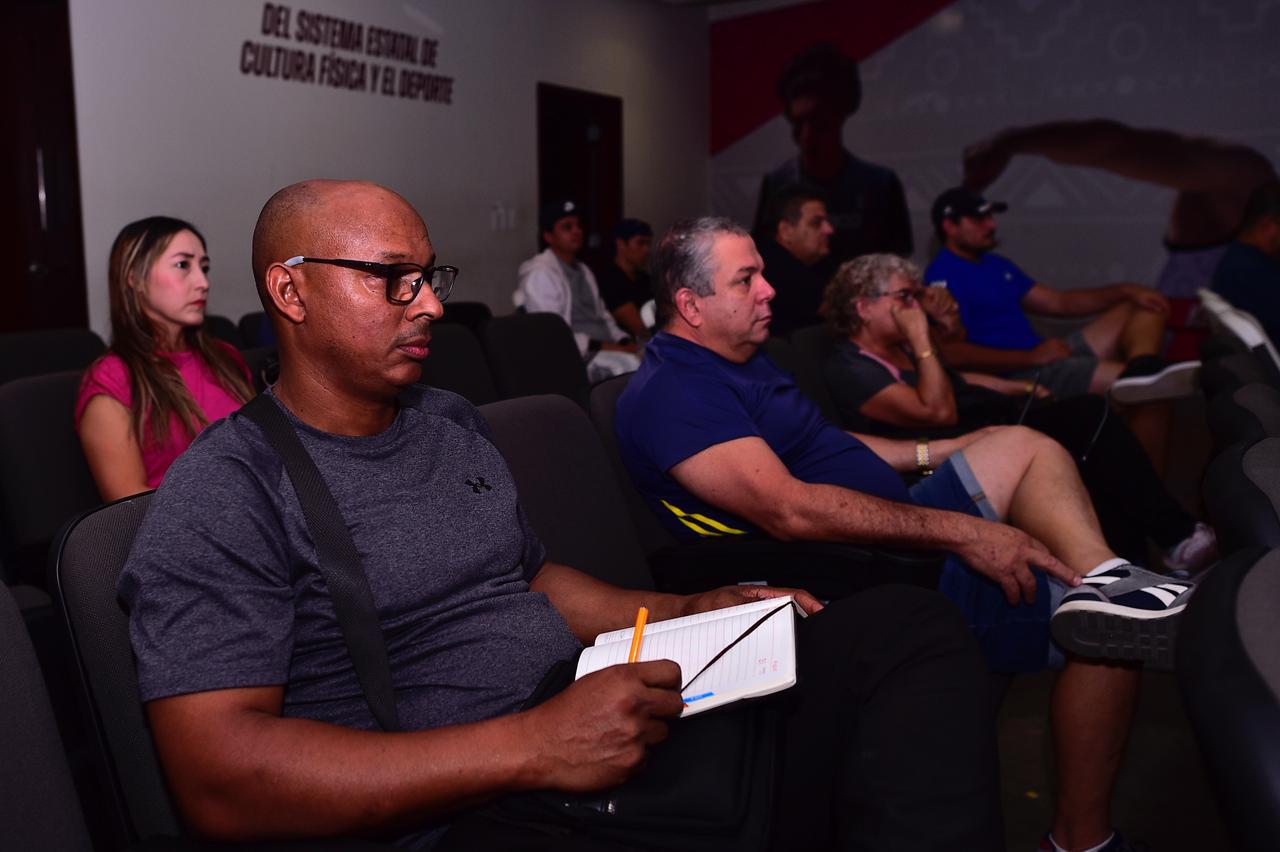 $!Fortalece Isde a entrenadores con capacitaciones específicas