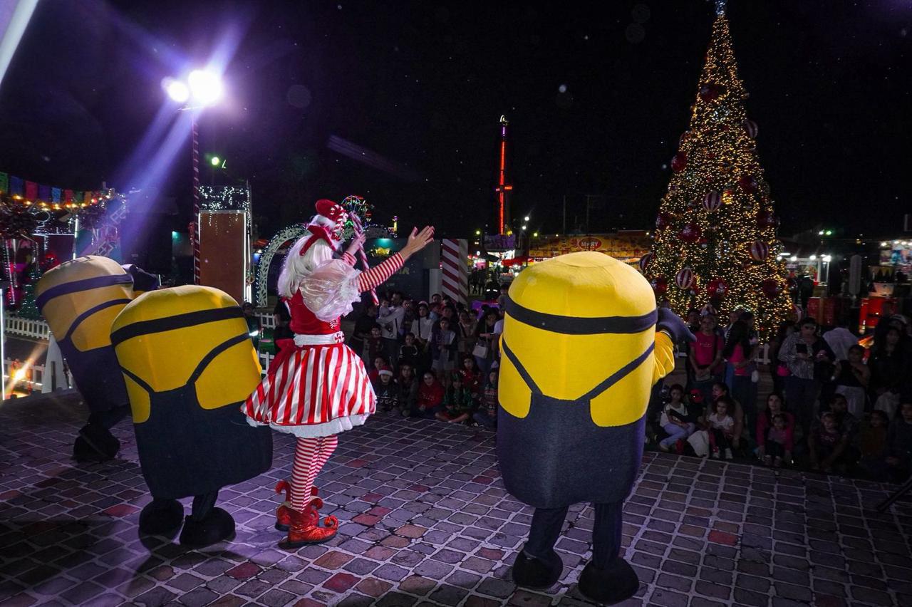 $!Chicos y grandes disfrutan del mágico show navideño en la Verbena Culiacán 2025