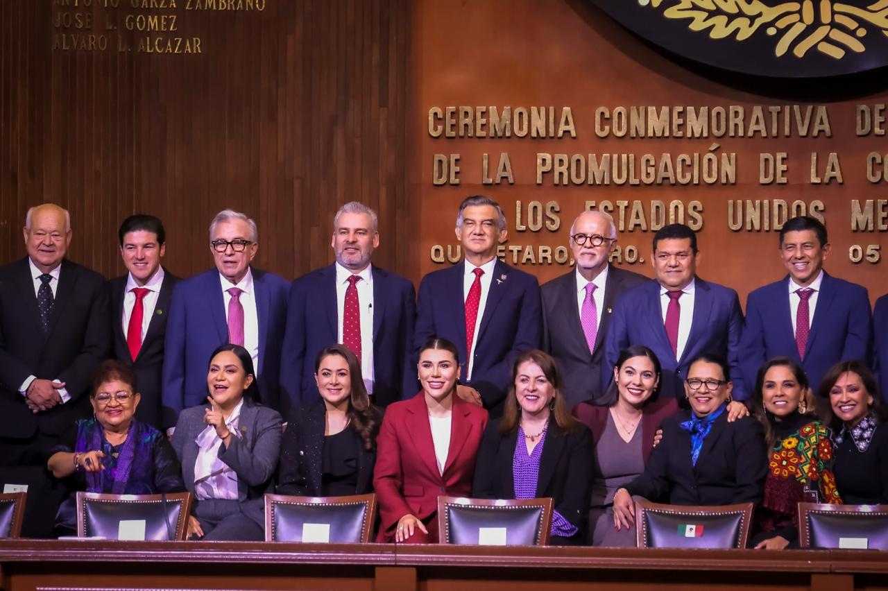 $!Rocha Moya asiste a conmemoración del 108 Aniversario de la Constitución en Querétaro