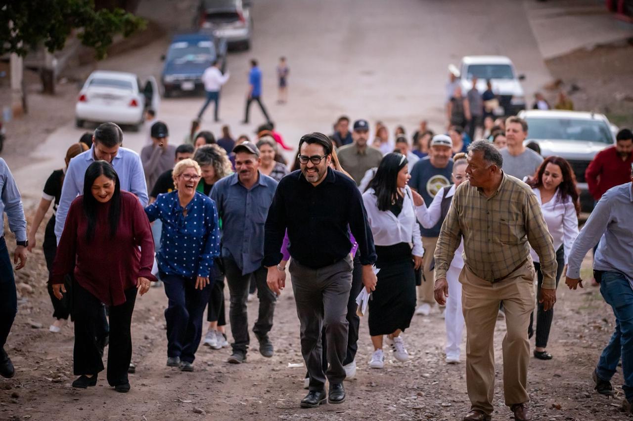 $!Ponen en marcha pavimentación de cinco calles en Culiacán