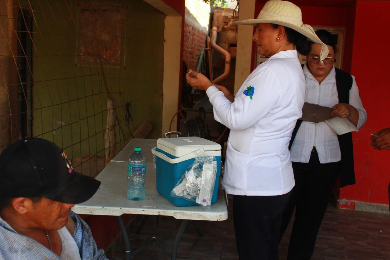 $!Realizan campaña de vacunación contra el Sarampión en Juan José Ríos