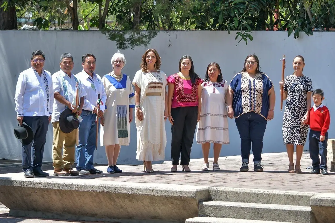 $!Devela la Presidenta Claudia Sheinbaum billete de Lotería que rinde homenaje a Margarita Maza