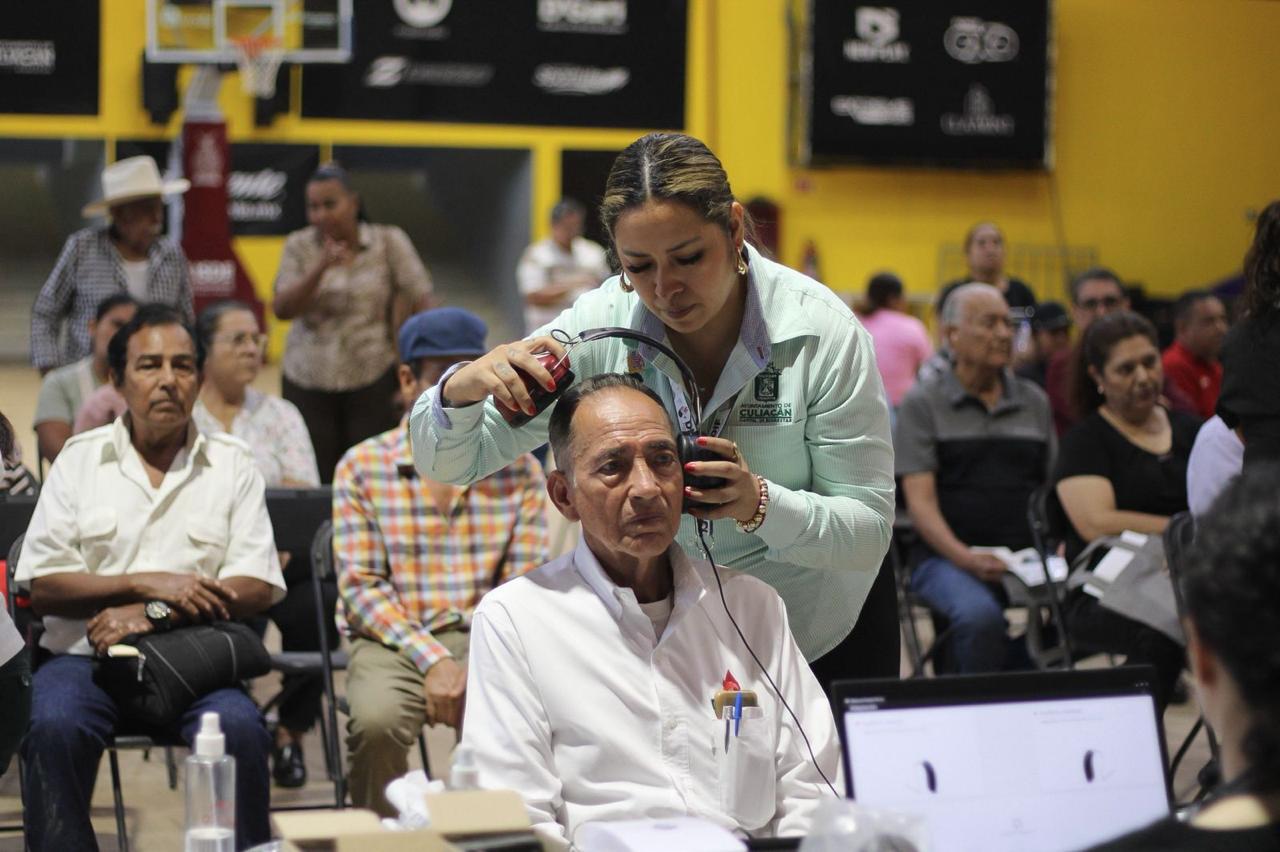 $!Abrirán registro para lentes y aparatos auditivos gratuitos en Culiacán