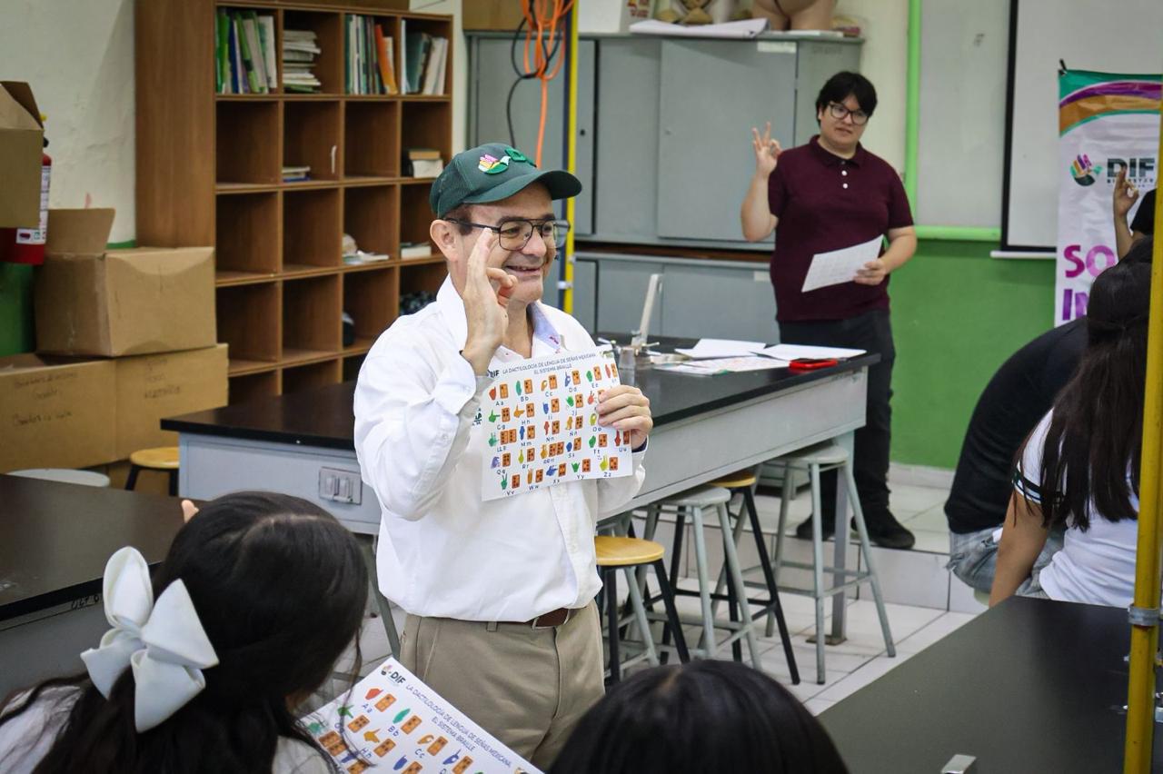 $!Lleva DIF Culiacán programa ‘Somos inclusión’ al Cobaes 27; impulsa ‘empatía y respeto’ con alumnos y personal