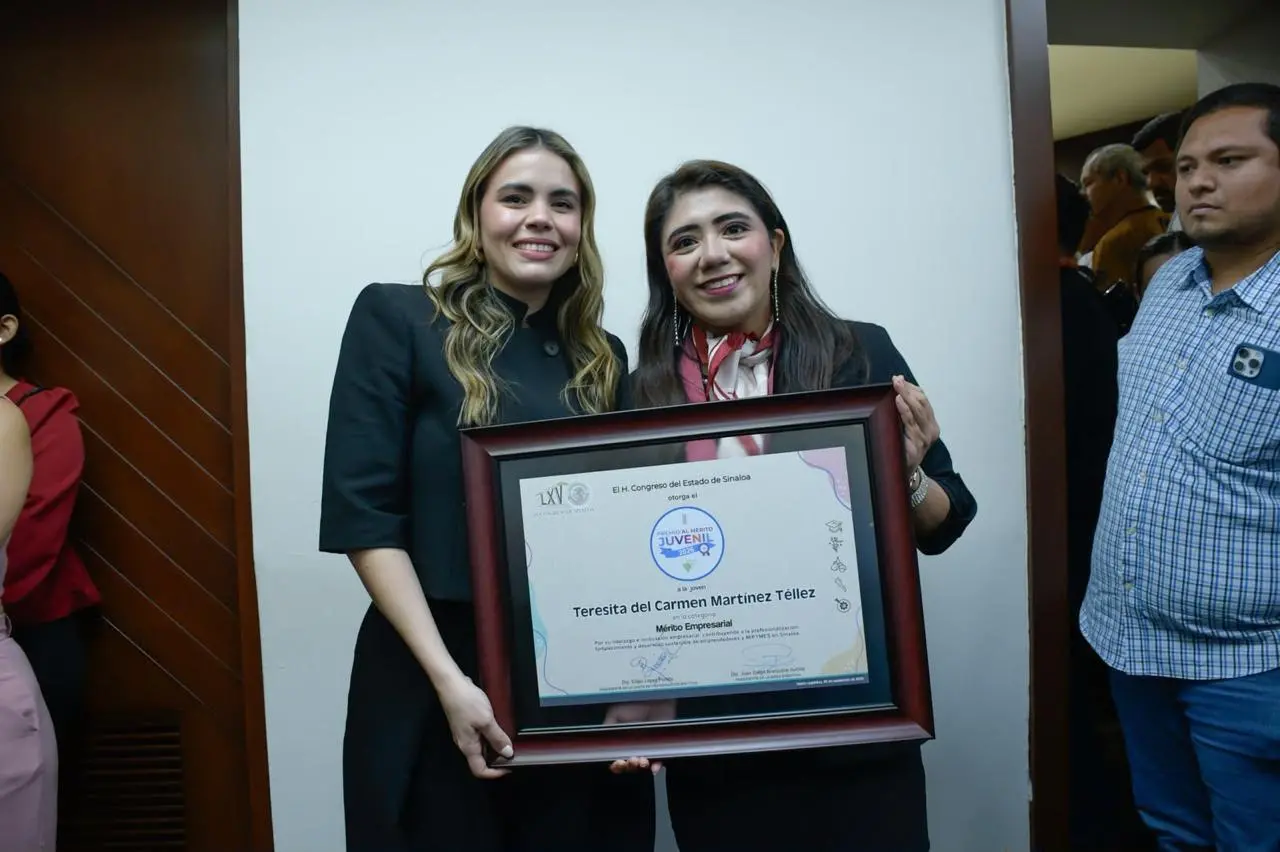 $!Reconoce Alcaldesa de Culiacán a galardonados con el Premio al Mérito Juvenil