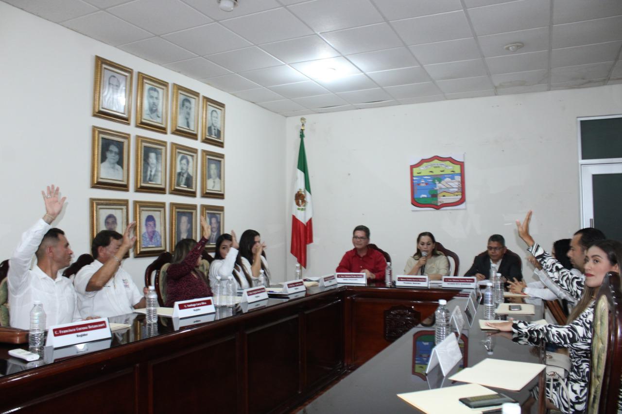 $!Alcaldesa de Escuinapa busca reforzar la defensa jurídica del Ayuntamiento; se confronta con el Síndico Procurador