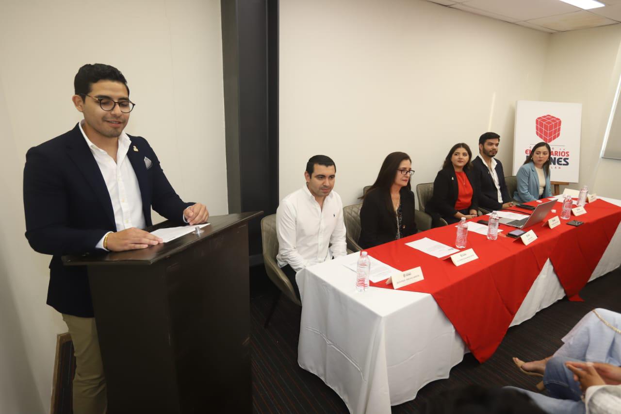 $!Jaime Florian, presidente del CEJ Mazatlán, promete trabajar incansablemente por promover el espíritu empresarial.