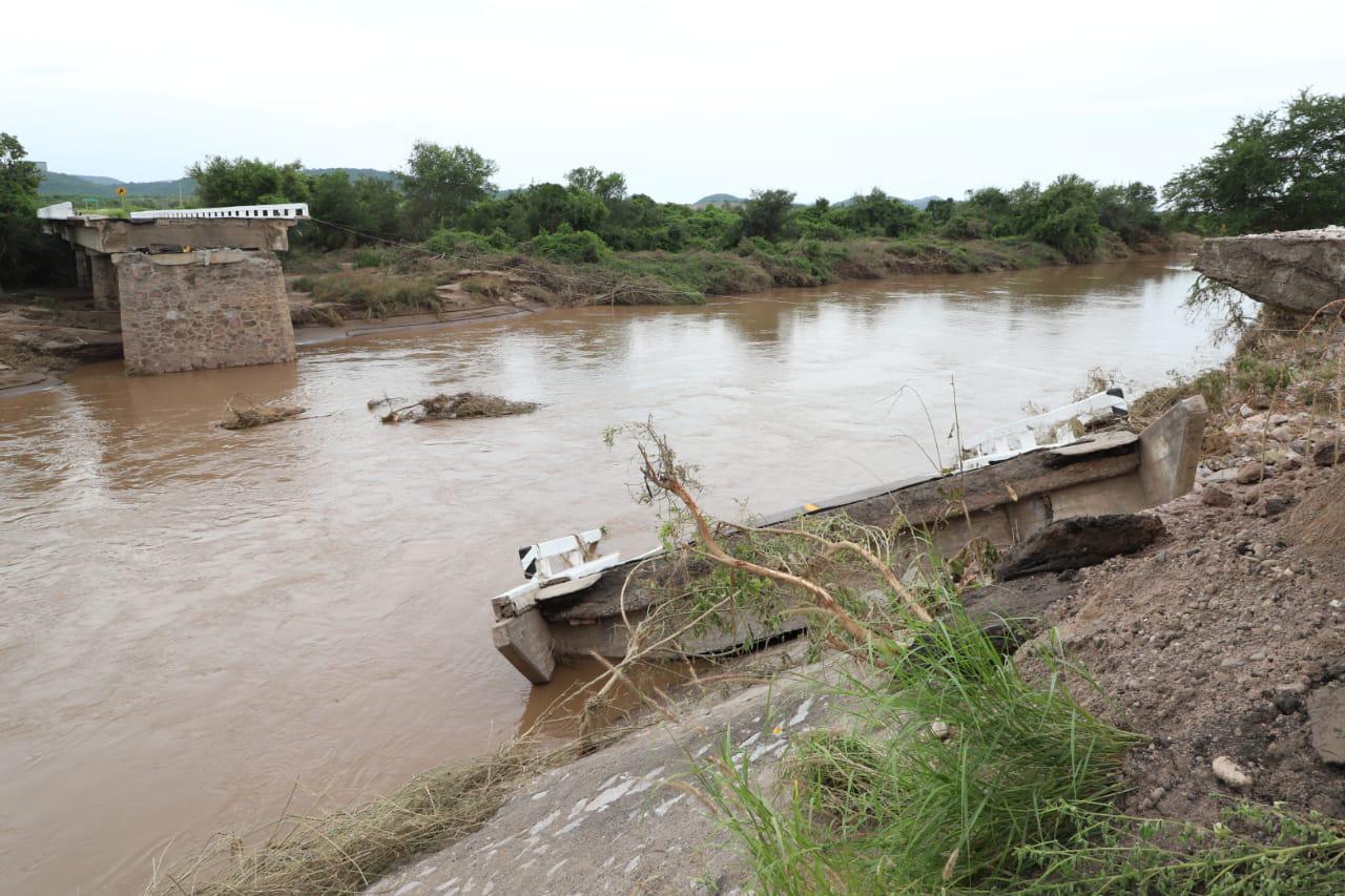 $!Tardarán al menos tres meses reparaciones de puentes colapsados en El Quelite: Obras Públicas