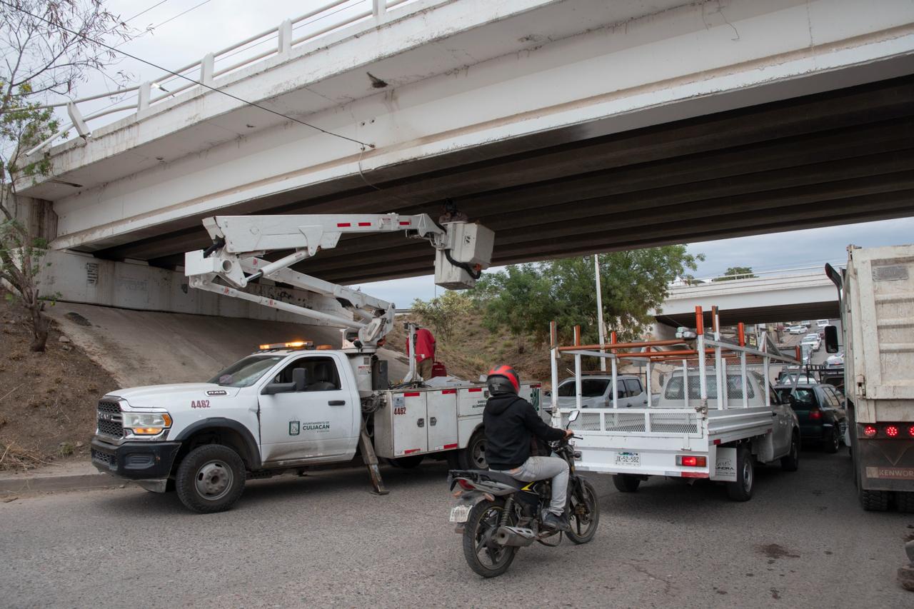 $!Transforma Ayuntamiento de Culiacán puente de la Álvaro Obregón con limpieza, iluminación y mejoras urbanas