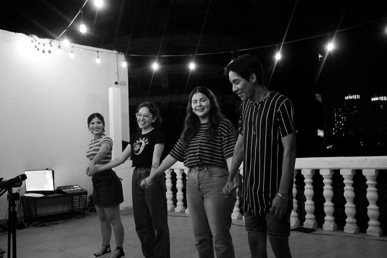 $!Los integrantes de Mazteatro, Natz Landaverde, Ivana Hernández, Ana Urrea y Ángel Abundis, fueron lo que presentaron la obra.