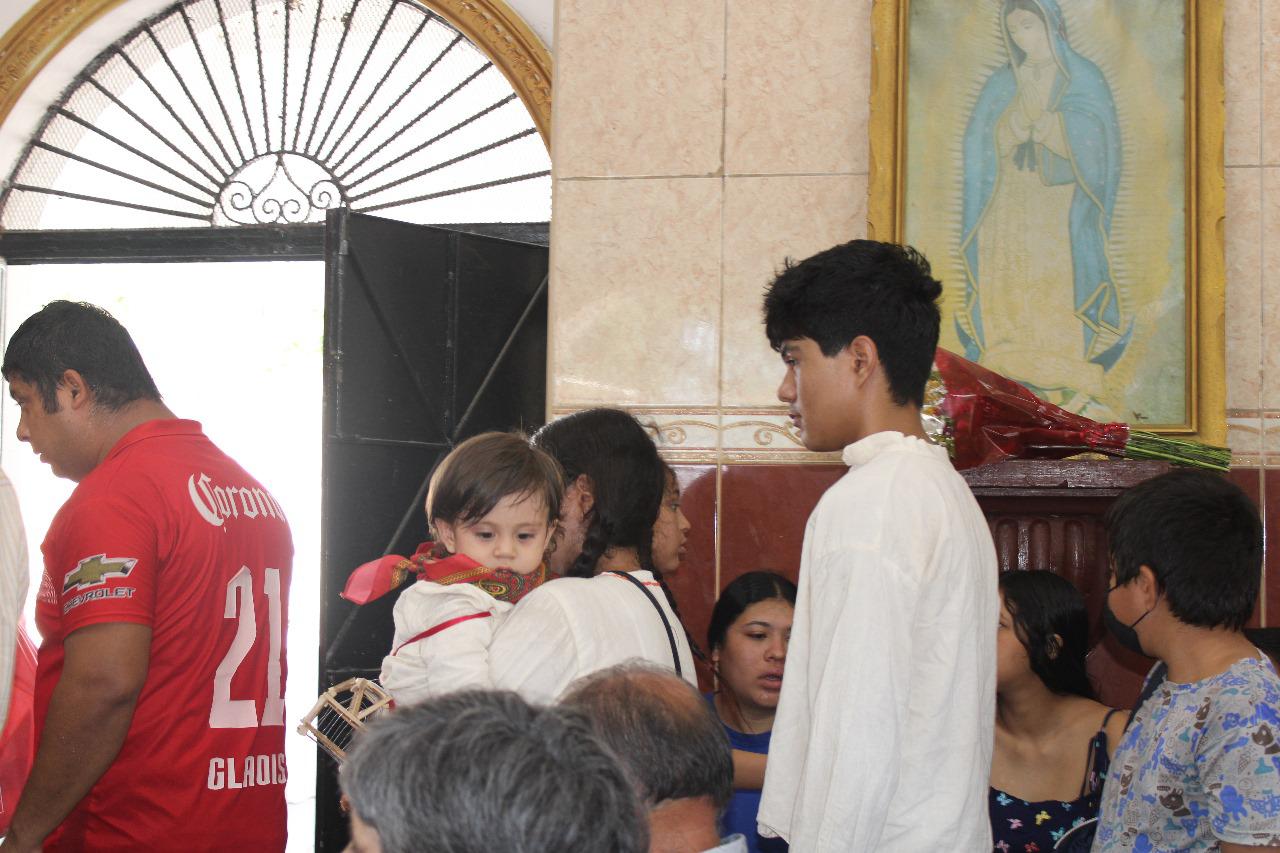 $!Fieles a la Virgen de Guadalupe llegan a la Capilla de ‘El Gallo’, en Escuinapa