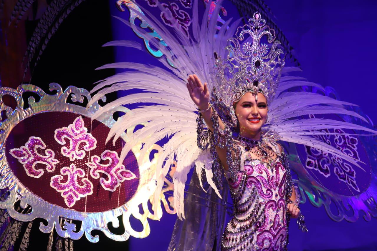 $!Bailes alusivos al Carnaval se presentaron en la clausura.